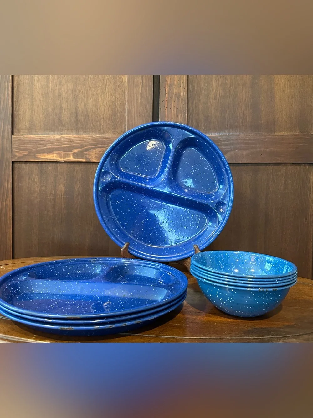 Vintage • picnic plates and bowls • metal • some rust • enamel